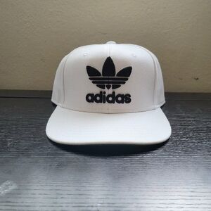 NWOT adidas Originals Trefoil Snapback Hat White